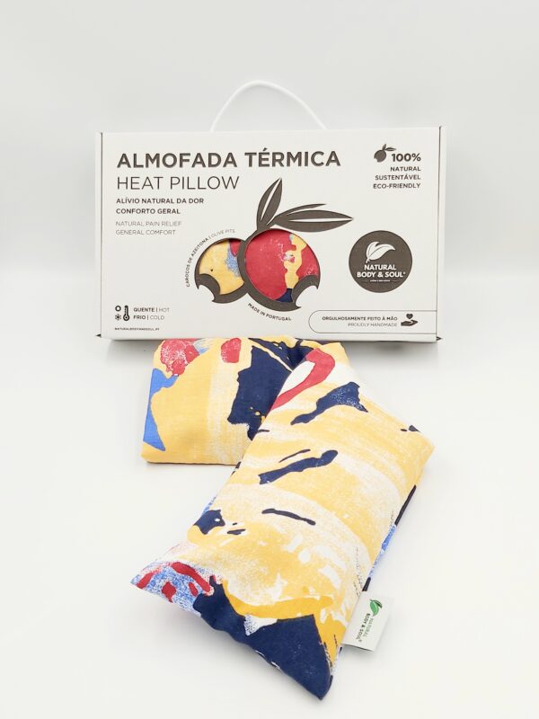 Almofada Terapêutica alívio da dor de pescoço e lombar, Almohada terapéutica para aliviar el dolor de cuello y lumbar, Therapeutic pillow for neck and lower back pain relief, Coussin thérapeutique pour le soulagement des douleurs cervicales et lombaires